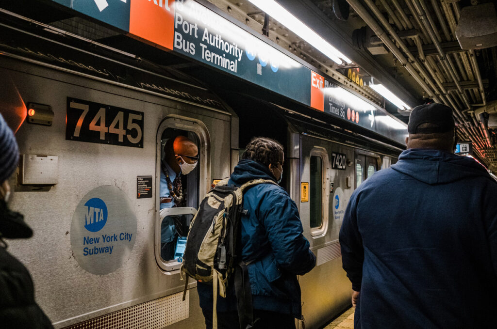 No correlation between NYC subway ridership and COVID-19 spikes, study shows