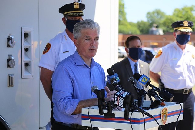 Bellone Calls on NYS Department of Transportation to Build Hike-Bike Path Along Robert Moses Causeway